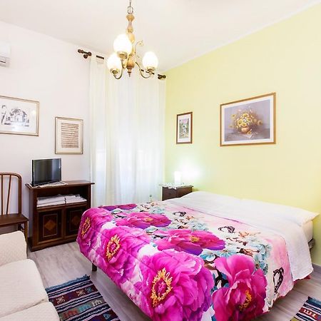 Moon House B&B 칼리아리 외부 사진