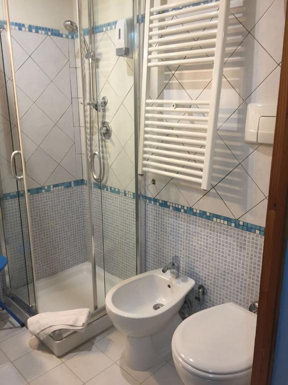 Moon House B&B 칼리아리 외부 사진
