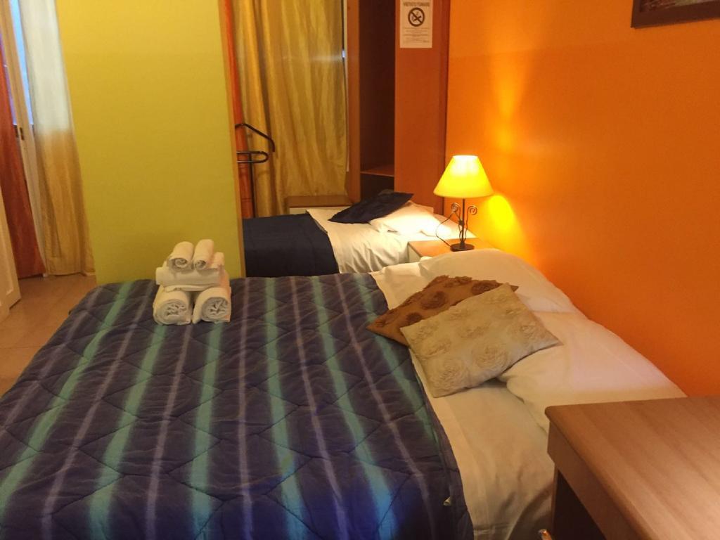 Moon House B&B 칼리아리 외부 사진