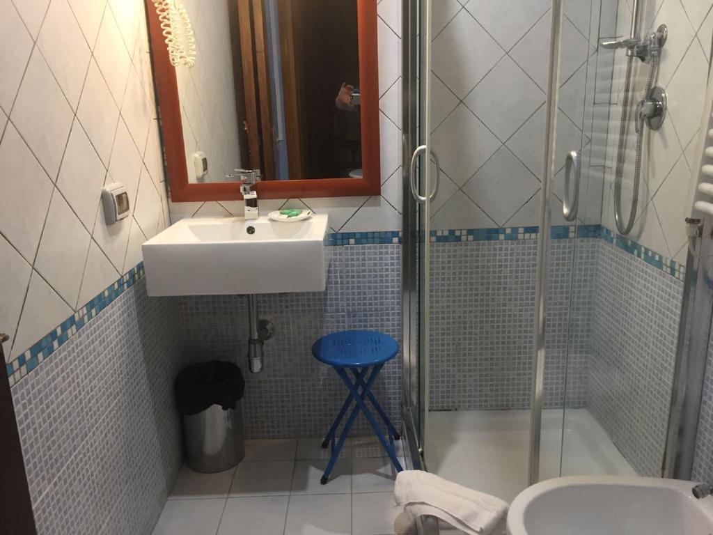 Moon House B&B 칼리아리 외부 사진