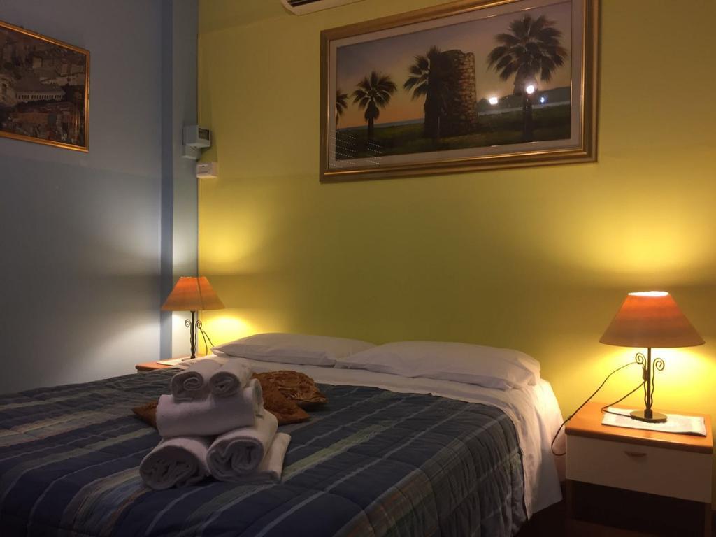 Moon House B&B 칼리아리 외부 사진