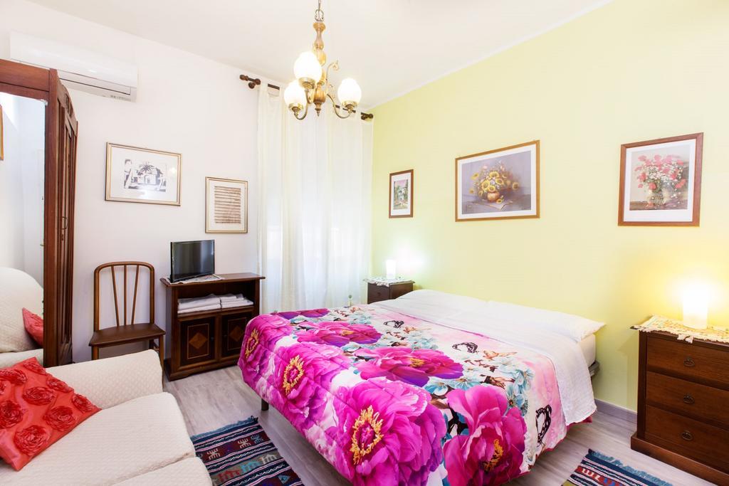 Moon House B&B 칼리아리 외부 사진