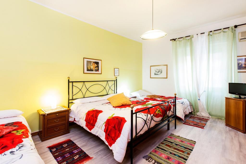 Moon House B&B 칼리아리 외부 사진