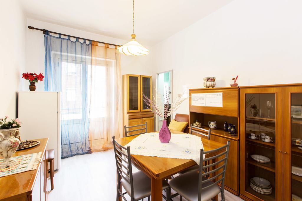 Moon House B&B 칼리아리 외부 사진